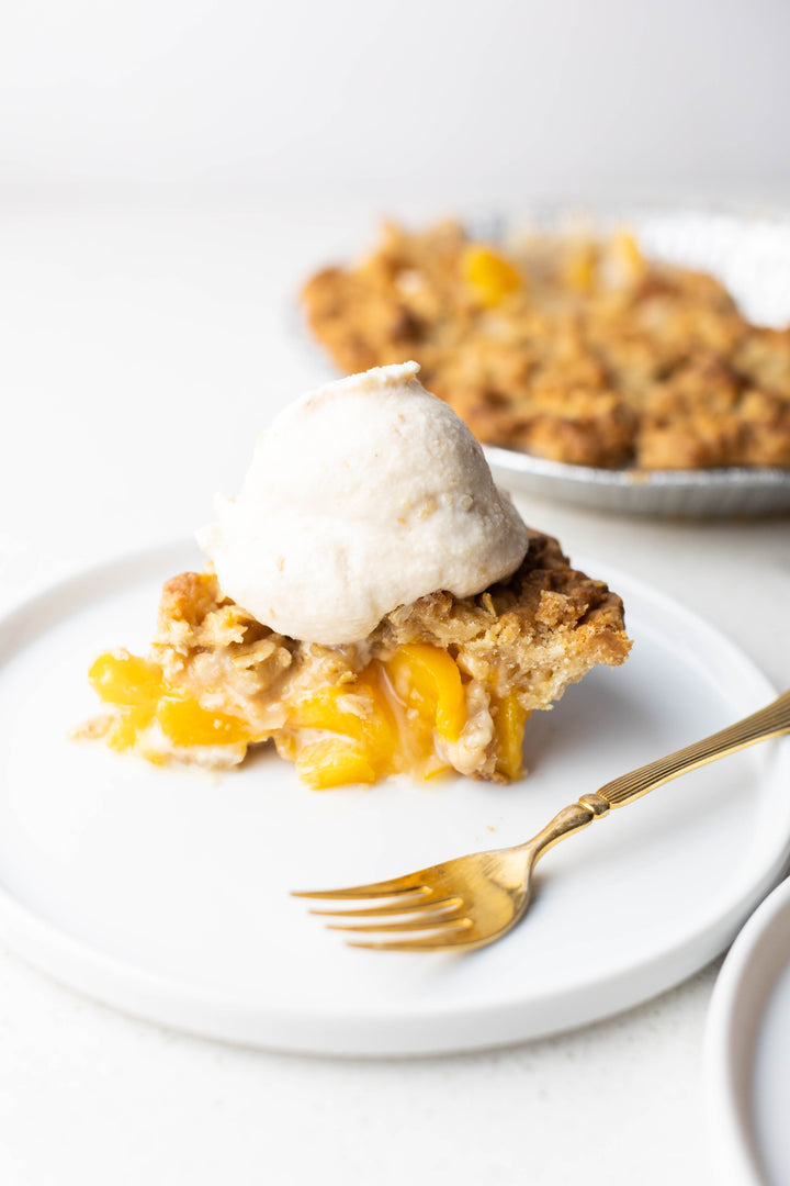 Georgia Peach Pie with Brown Sugar Oat Streusel